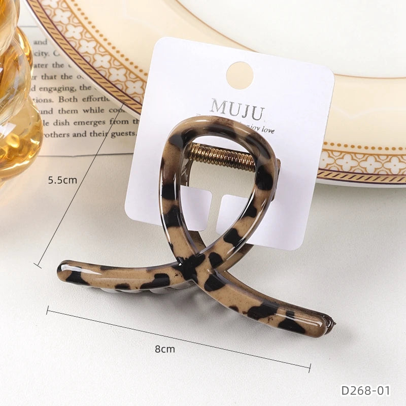 Leopard Print Hair Claw Clip for Women – Large Kawaii Coffee Colour Claw (13cm)