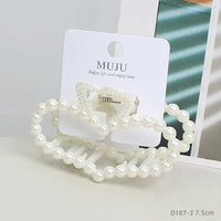 Korean Pearl Hair Claw Clip for Women – Mermaid Retro Temperament Shark Clip (7.5cm)