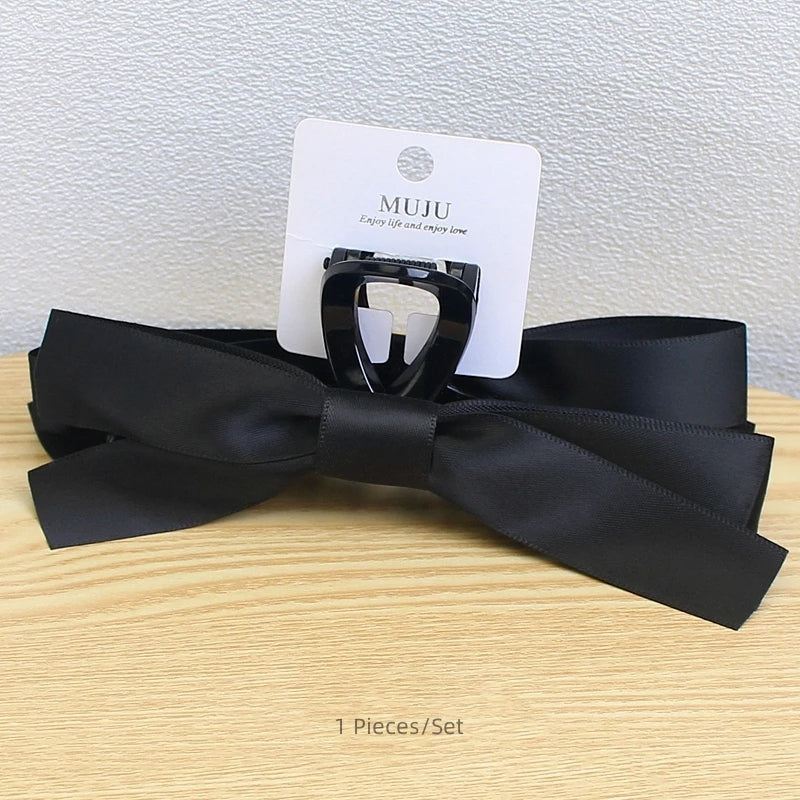 Oversized Black Bow Hair Claw — 17cm, Classic Style
