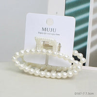Korean Pearl Hair Claw Clip for Women – Mermaid Retro Temperament Shark Clip (7.5cm)