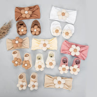 2pcs Vintage Ivory Flowers Cable Knit Nylon Headbands Latte Flower Ribbed Socks Set Spring Autumn Baby Shoes Wholesale Kids'