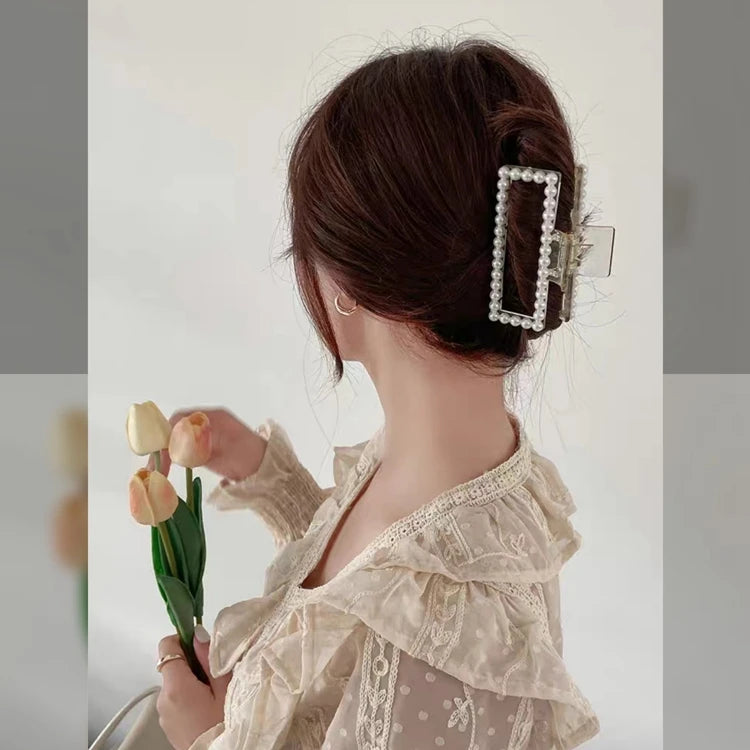 Light Luxury Pearl Claw Hair Clips 11cm Fashionable Plastic Styling for Back Head Shark Rapid Sample Available