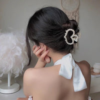 Korean Pearl Hair Claw Clip for Women – Mermaid Retro Temperament Shark Clip (7.5cm)