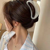 Large 12cm Hollow-out Hair Claw Rapid Sample Half Circle Moon Back Luxury Hair Accessory Shark Clip Made High Quality Plastic