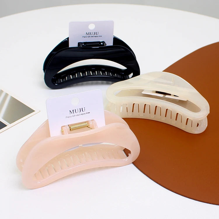 Large 12cm Hollow-out Hair Claw Rapid Sample Half Circle Moon Back Luxury Hair Accessory Shark Clip Made High Quality Plastic