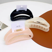 Large 12cm Hollow-out Hair Claw Rapid Sample Half Circle Moon Back Luxury Hair Accessory Shark Clip Made High Quality Plastic