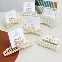 Korean Pearl Hair Claw Clip for Women – Mermaid Retro Temperament Shark Clip (7.5cm)