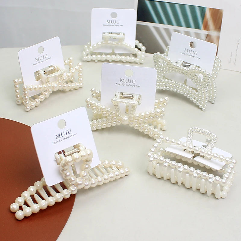 Korean Pearl Hair Claw Clip for Women – Mermaid Retro Temperament Shark Clip (7.5cm)
